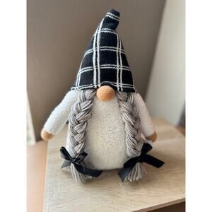 Plaid Hat Gnome Doll – Decorative Plush with Braided Yarn Hair